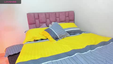 Sunny Leon Z online show from January 26, 2025, 5:45 am