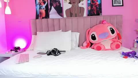 Snapshot of sunnypage chatting on October 18, 2025, 7:03 pm      online show from October 18, 2025, 7:03 pm