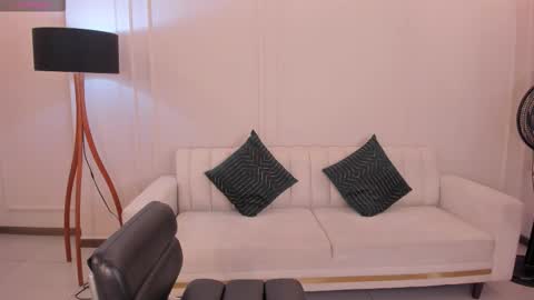 Sunny Rivers online show from October 10, 2025, 7:02 pm