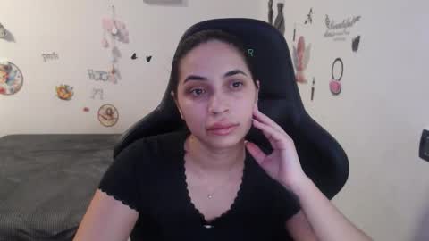 Snapshot of sunrocss chatting on December 1, 2025, 2:00 pm sunrocss online show from December 1, 2025, 2:00 pm