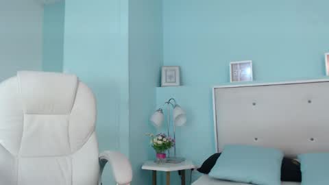 Snapshot of sunshine_gh1 chatting on May 12, 2026, 11:29 am Sunshine online show from May 12, 2026, 11:29 am