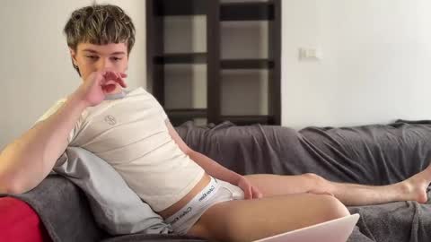 sunshinealex online show from April 8, 2026, 10:04 am