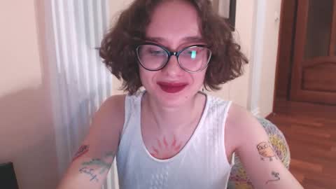 Snapshot of sunshinehella chatting on March 4, 2026, 12:22 pm Hella online show from March 4, 2026, 12:22 pm