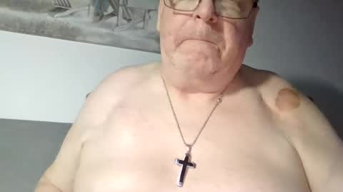 Sunspotbaby online show from July 5, 2026, 2:18 am
