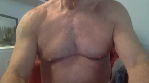 Snapshot of suntrdr077 chatting on October 26, 2025, 6:25 pm suntrdr077 online show from October 26, 2025, 6:25 pm