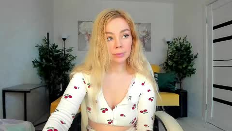 Jenn online show from April 13, 2026, 2:50 am