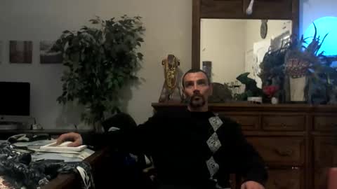 Snapshot of superd512 chatting on October 29, 2025, 12:29 pm Guero Cash online show from October 29, 2025, 12:29 pm