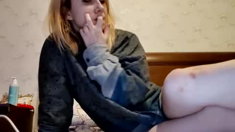 Snapshot of supereasyx chatting on January 21, 2025, 1:54 pm Annie online show from January 21, 2025, 1:54 pm