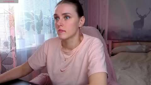 Sweet Anna online show from June 1, 2026, 1:35 pm