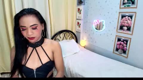 Snapshot of superlatinaasian4u chatting on September 24, 2025, 12:25 am URWILD-JASMINE online show from September 24, 2025, 12:25 am