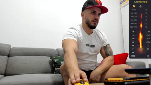 Snapshot of supermanboyxxl chatting on December 28, 2024, 1:50 am supermanboyxxl online show from December 28, 2024, 1:50 am