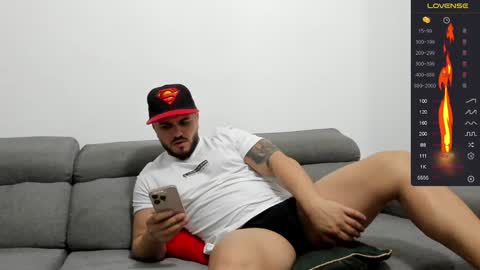 Snapshot of supermanboyxxl chatting on December 28, 2024, 4:51 am supermanboyxxl online show from December 28, 2024, 4:51 am