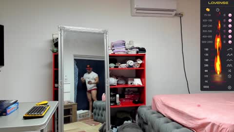 Snapshot of supermanboyxxl chatting on January 25, 2025, 3:30 am supermanboyxxl online show from January 25, 2025, 3:30 am