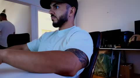 supermanboyxxl online show from August 6, 2026, 6:26 am
