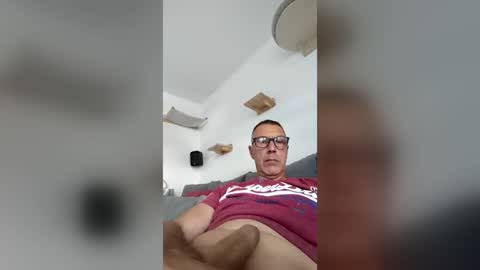 Snapshot of supermikehot chatting on June 21, 2026, 10:18 am supermikehot online show from June 21, 2026, 10:18 am