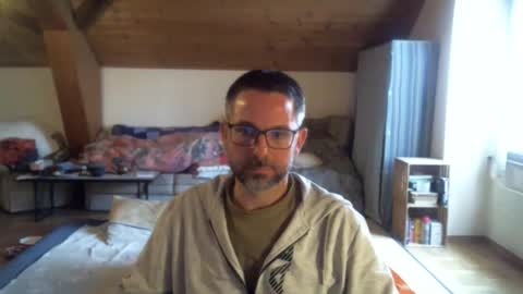 supersquirrel81 online show from November 30, 2025, 9:02 am