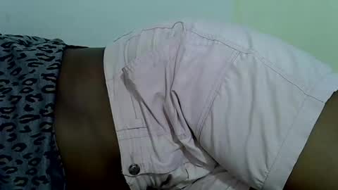 supersweet_pie online show from December 16, 2025, 1:27 pm