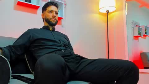 supreme_alpha_ online show from November 30, 2025, 8:35 pm