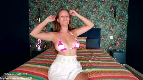 Snapshot of surfergirl121 chatting on July 18, 2026, 1:59 pm Allie online show from July 18, 2026, 1:59 pm