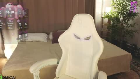 Annie online show from April 3, 2026, 1:25 am