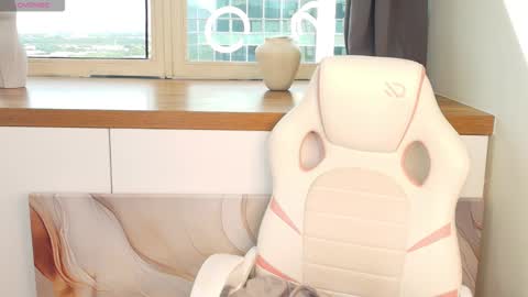 Susan online show from March 13, 2026, 12:01 pm