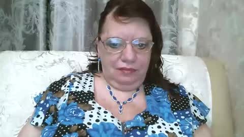 SusanaAhSun online show from October 10, 2025, 11:09 am