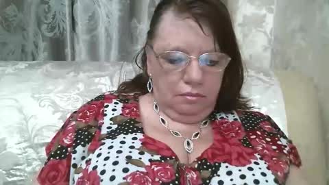 SusanaAhSun online show from February 12, 2026, 12:11 pm