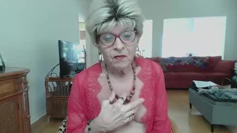 Snapshot of susanandlisa chatting on February 14, 2025, 7:02 pm sexualsusan online show from February 14, 2025, 7:02 pm