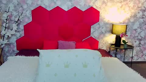 Susane Nori online show from October 2, 2025, 4:52 am