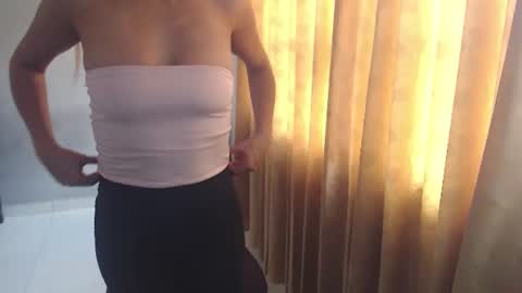 Snapshot of susanleroy chatting on March 10, 2025, 10:24 pm susanleroy online show from March 10, 2025, 10:24 pm