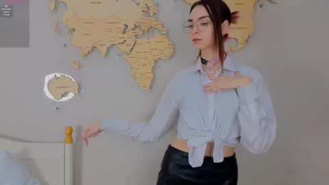 Snapshot of susannahtrojahn chatting on February 16, 2026, 3:19 pm susannahtrojahn online show from February 16, 2026, 3:19 pm