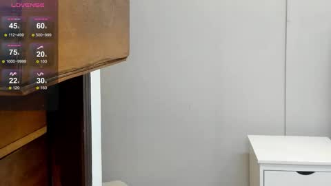 Amelia  online show from November 16, 2025, 12:55 pm