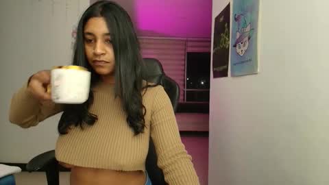 Snapshot of susanrhodes_ chatting on October 3, 2025, 9:28 am Susan Rhodes online show from October 3, 2025, 9:28 am