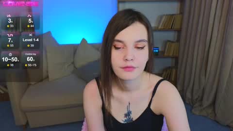 Snapshot of susiemorris chatting on February 27, 2025, 2:32 am Susie online show from February 27, 2025, 2:32 am