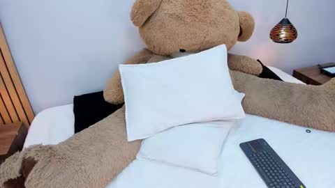  susi  online show from March 8, 2026, 2:04 am