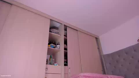 Snapshot of sussan_dream chatting on September 10, 2025, 4:18 pm Juliana garcia online show from September 10, 2025, 4:18 pm