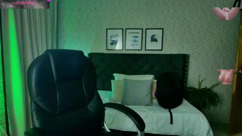   online show from January 14, 2025, 12:14 pm