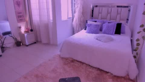 sussy_bell_ online show from July 1, 2026, 6:51 pm