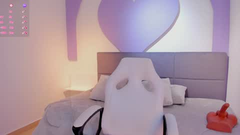 sussy_sweet4u online show from February 8, 2025, 8:31 am