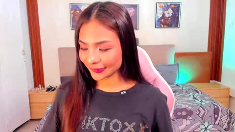 sussy_sweet4u online show from September 19, 2025, 10:49 am