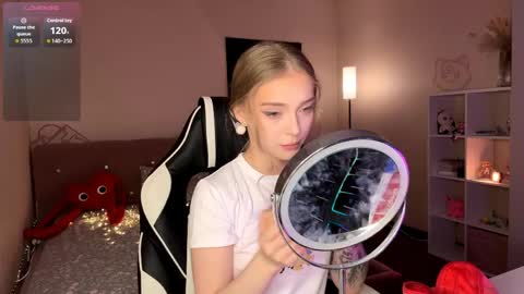 Jessica online show from April 8, 2026, 1:55 pm