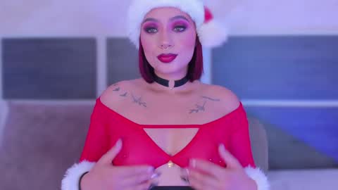 Snapshot of suzan_jane chatting on December 7, 2024, 12:52 am Susan  online show from December 7, 2024, 12:52 am