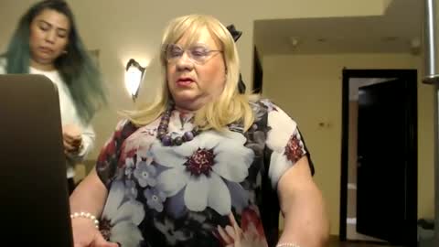 Snapshot of suzannebanci chatting on February 28, 2025, 6:52 pm My name is Sissy or more fully Suzanna Aprilia Maria Mariquita Catarina Chinita Banci. Soy una puta - que chimba ladybug online show from February 28, 2025, 6:52 pm