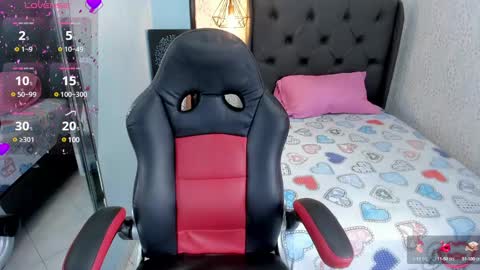 S U Z E T  online show from January 8, 2025, 7:45 pm