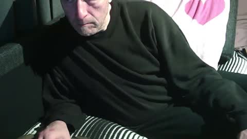Snapshot of swartarn chatting on September 25, 2025, 7:06 pm ArnSwart online show from September 25, 2025, 7:06 pm