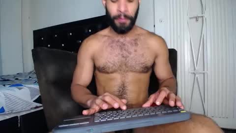 Snapshot of sweatyhairypig1 chatting on January 24, 2025, 5:21 am joel bliss online show from January 24, 2025, 5:21 am