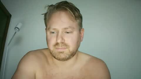 Snapshot of swedishstripper chatting on November 5, 2025, 8:42 pm swedishstripper online show from November 5, 2025, 8:42 pm