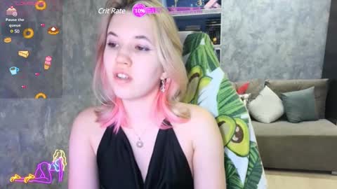 Snapshot of sweeet_bee chatting on January 30, 2025, 1:33 am Melisa online show from January 30, 2025, 1:33 am