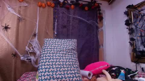 Debora  online show from October 30, 2025, 11:55 am