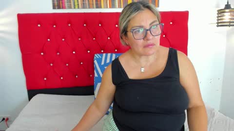 Snapshot of sweet__mature chatting on December 18, 2025, 4:02 pm Carolina online show from December 18, 2025, 4:02 pm